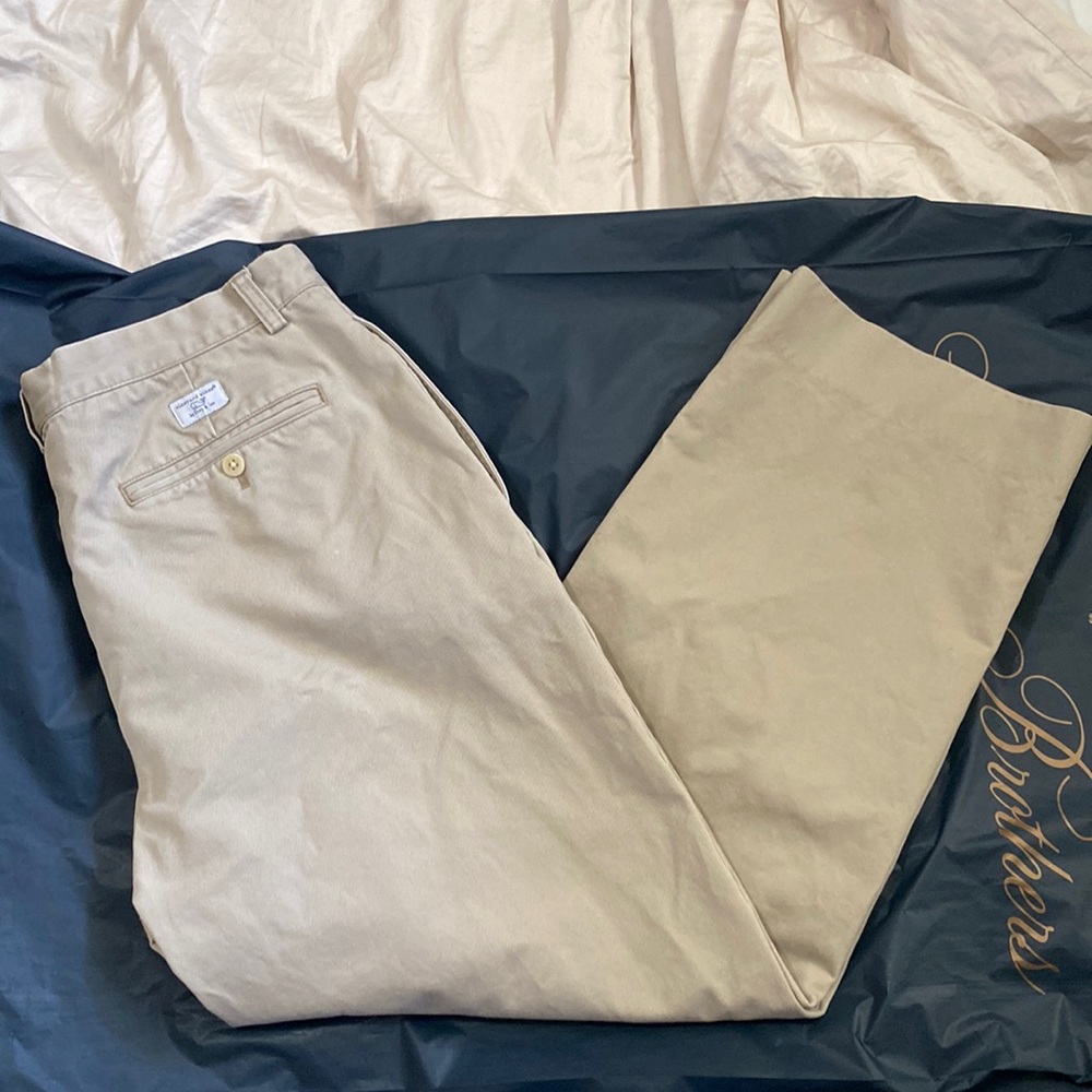 Classic Fit - EUC Vineyard Vines Khaki Pants (35x28)